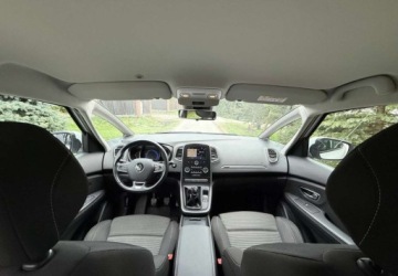 Renault Grand Scenic III 1.2 Energy TCe 130KM 2017 Renault Grand Scenic Renault Grand Scenic Gr 1.2 TCe Energy Privilege 1.2, zdjęcie 17