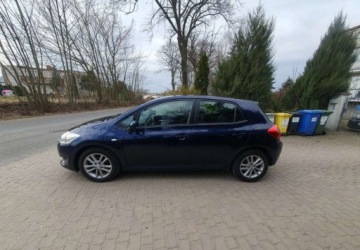 Toyota Auris I Hatchback 3d Facelifting 1.33 Dual VVT-i 101KM 2009 Toyota Auris Toyota Auris 1.33 VVT-i Life 1.3 Benzyna 101KM, zdjęcie 3