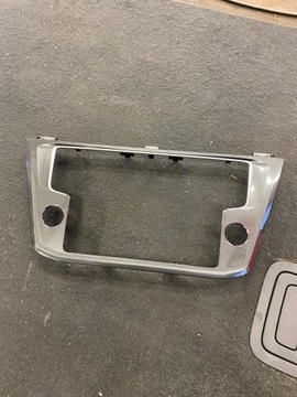РАМКА РАДИОПРИЕМНИКА VW TIGUAN II 5NA858069C