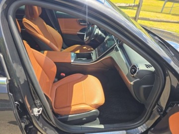 Mercedes Klasa C W206 Limuzyna 2.0 300 258KM 2022 Mercedes-Benz Klasa C 2022 C300 4MATIC Sedan 2.0 Benzyna 258KM, zdjęcie 9