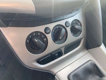 Ford Focus III Kombi 1.6 Duratec 105KM 2012 Ford Focus Ford Focus 1.6b Kombi Klimatyzacja Bez Korozji Super Stan 1.6, zdjęcie 21