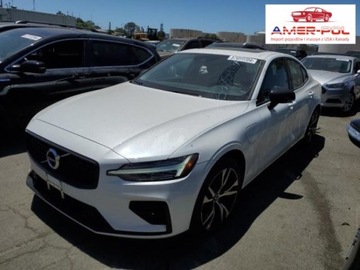 Volvo 2022 Volvo S60 2022, 2.0L, T8 RECHARGE, R-DESIGN, od ubezpieczalni