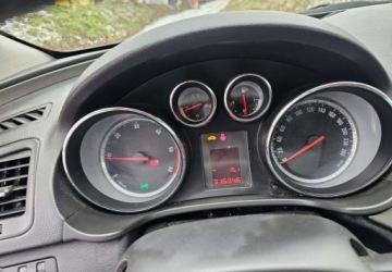 Opel Insignia I Sports Tourer 2.0 CDTI ECOTEC 130KM 2009 Opel Insignia Opel Insignia 2.0 CDTI 2.0 Diesel 130KM, zdjęcie 14