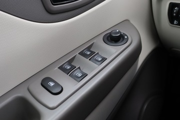 Renault Captur I Crossover 0.9 Energy TCe 90KM 2015 Renault Captur 0.9 TCe, Navi, Klima, Tempomat, zdjęcie 18