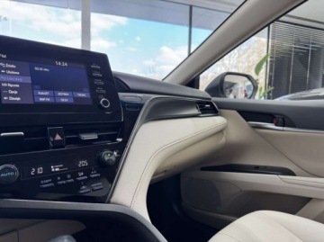 Toyota Camry IX Sedan 2.5 Hybrid Dynamic Force 218KM 2022 Toyota Camry Comfort Kamera cofania Ele. Fotele CarPlayAndroid Auto LED, zdjęcie 28