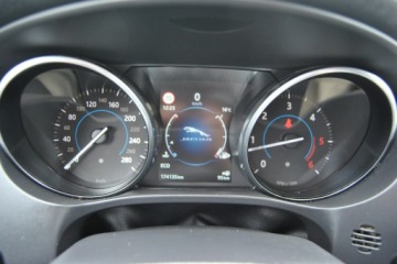 Jaguar F-Pace SUV 2.0 i4D 180KM 2016 Jaguar F-PACE Skóra, NAVI, Kamera, Nowe opony, zdjęcie 8