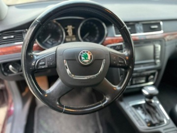 Skoda Superb II Sedan 1.8 TSI 160KM 2009 Škoda Superb Skoda Superb Elegance.Navi.Bi, zdjęcie 20