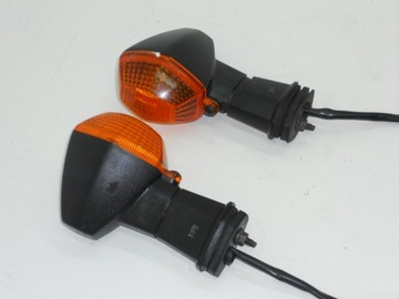 SUZUKI BANDIT GSF 600 * KIERUNKOWSKAZ KIERUNKOWSKAZY PRZÓD KOMPLET