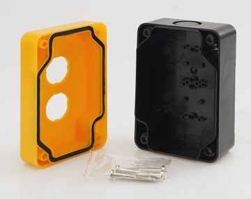 КНОПКА СТАРТ-СТОП НА ПАНЕЛИ УПРАВЛЕНИЯ В КОРПУСЕ