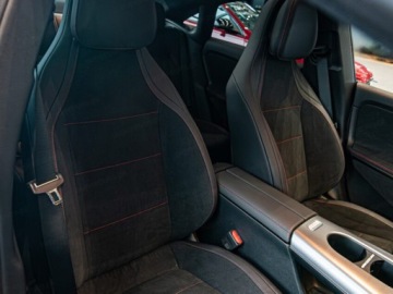 Mercedes CLA C118/X118 2026 MERCEDES-BENZ CLA 200 4-Matic AMG Line 1.5 (163KM) 2026, zdjęcie 3