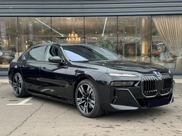 BMW Seria 7 G70 Sedan 3.0 40d 299KM 2025 BMW Seria 7 740d xDrive Sport Sedan 3.0 (299KM) 2025, zdjęcie 4