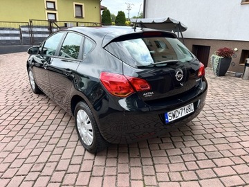Opel Astra J Hatchback 5d 1.4 Twinport ECOTEC 100KM 2012 Opel Astra TYLKO125tyśkm SELECTION 2012 Klima 5D ZADBANA 1.4 Zwykła Benzyna, zdjęcie 4