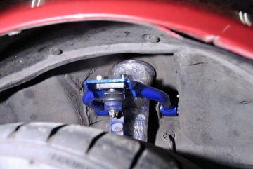 Передние поперечные рычаги Honda Civic 96-00