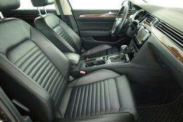 Volkswagen Passat B8 Variant 1.8 TSI BlueMotion Technology 180KM 2016 VW Passat 1.8 TSI, Salon Polska, 1. Właściciel, zdjęcie 6