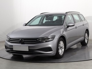 Volkswagen Passat B8 Variant Facelifting 1.5 TSI EVO 150KM 2021 VW Passat 1.5 TSI, Salon Polska, 1. Właściciel, zdjęcie 1