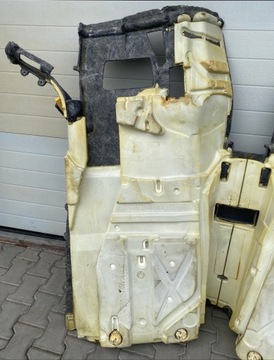 MERCEDES BENZ wykładzina podłoga floor 2406800141