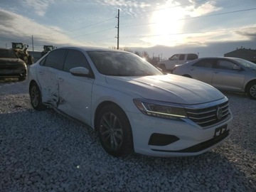 Volkswagen Passat B8 2020 Volkswagen Passat VOLKSWAGEN PASSAT S 2020 2.0 Benzyna 110KM, zdjęcie 3