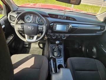 Toyota Hilux VIII Pojedyncza kabina Facelifting 2.4 D-4D 150KM 2021 TOYOTA HILUX 2021ROK, zdjęcie 8