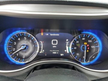 Chrysler Pacifica II 2023 Chrysler Pacifica Touring L 2023 3.6l 4x4 3.6 Benzyna 287KM, zdjęcie 9