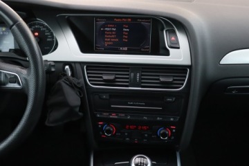 Audi A4 B8 Limousine 2.0 TFSi 211KM 2010 Audi A4 2.0 TFSI, Salon Polska, Serwis ASO, 4X4, zdjęcie 12