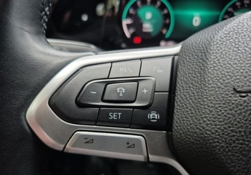 Volkswagen Golf VIII Variant 1.5 TSI 150KM 2021 Volkswagen Golf Variant 1.5 Benzyna 130KM, zdjęcie 18