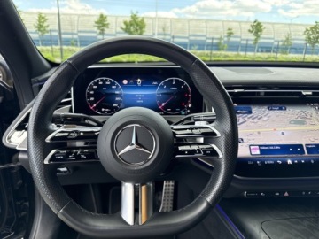 Mercedes Klasa E W214 Sedan 2.0 220d 197KM 2024 Mercedes-Benz E 220, zdjęcie 9