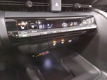 Toyota C-HR II SUV 2.0 Hybrid Dynamic Force 197KM 2023 Toyota C-HR 2.0 Hybrid Dynamic Force Style 2.0 Hyb, zdjęcie 24