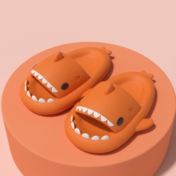 KLAPKI NA BASEN REKINY ANTYPOŚLIZGOWE KAPCIE SHARK 36-45