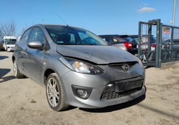 Mazda 2 II 2010 Mazda 2 122010r, 1.6 Benzyna. Lekko uszkodzony przod. Jezdzi. 1.6 90KM