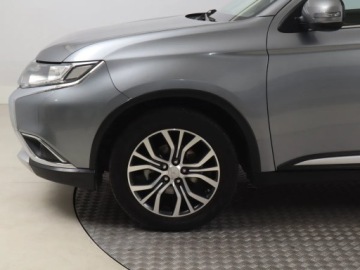 Mitsubishi Outlander III 2016 Mitsubishi Outlander 2.0, Serwis ASO, Automat, zdjęcie 14