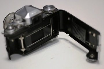 Камера EXAKTA VAREX IIa + Carl Zeiss Flektogon 4/20 + 3 объектива – от L01