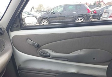 Fiat Seicento Hatchback 3d 1.1 Fire 55KM 2004 Fiat Seicento Fiat Seicento 1.1 BenzynaLPG 54KM, zdjęcie 11