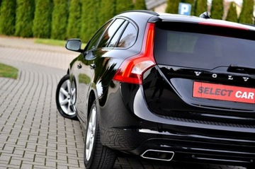Volvo V60 I Kombi Facelifting 2.0 D3 DRIVE-E 150KM 2016 Volvo V60 Black Edition LiFt 2,0 D3 150Km Ledy, zdjęcie 17