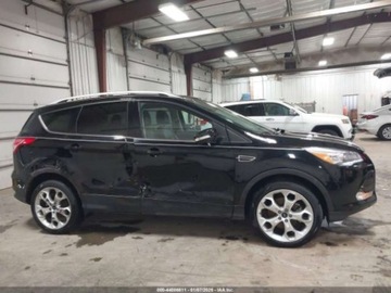 Ford Escape III 2015 Ford Escape 2.0 benzyna 240KM 4X4 wersja TITANIUM mala szkoda i maly przeb, zdjęcie 7