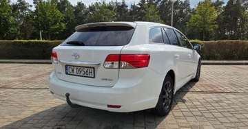Toyota Avensis III Wagon Facelifting 2.0 D-4D 124KM 2015 Toyota Avensis SALON Navi, KAMERA przebieg wpisuje na fakturzeOrg.lakier1w, zdjęcie 10