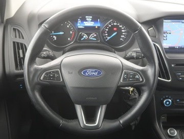 Ford Focus III Hatchback 5d facelifting 1.5 TDCi 95KM 2015 Ford Focus 1.5 TDCi, Salon Polska, Serwis ASO, zdjęcie 14