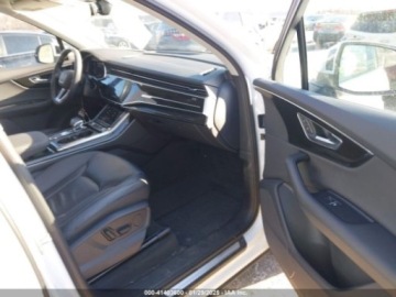 Audi Q7 II (4M) 2022 Audi Q7 Premium 45, 2022r., 4x4, 2.0L 2.0 Benzyna 248KM, zdjęcie 9