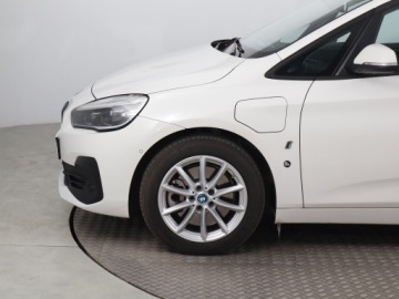 BMW Seria 2 F22-F23-F45-F46 Active Tourer Facelifting 225xe 224KM 2019 BMW 2 Active Tourer 225xe Active Tourer, 4X4, zdjęcie 14