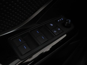 Toyota C-HR I Crossover Facelifting 2.0 Hybrid Dynamic Force 184KM 2023 Toyota C-HR FV23% full LED navi klima auto kamera, zdjęcie 38