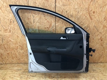 DVEŘE LEVÉ PŘEDNÍ VOLVO V50 I 426-26