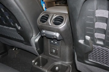 Jeep Gladiator 2023 Jeep Gladiator Rubicon Crew Cab Medium Bed 2023 3.6 Benzyna 285KM, zdjęcie 17