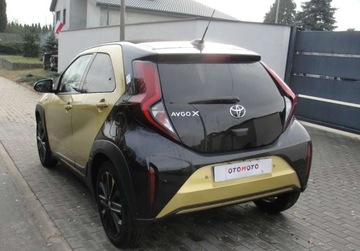 Toyota Aygo X 1.1 VVT-i 72KM 2023 Toyota Aygo X Unikatowa Wersja z Otwieranym Dachem w Automacie Benzyna 72KM, zdjęcie 1