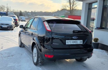 Ford Focus II Hatchback 5d 1.6 Duratec Ti-VCT 115KM 2010 Ford Focus 1,6 Ben Climatronic 116 km 1.6 Benzyna 116KM, zdjęcie 3