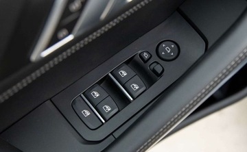 BMW X6 G06 2025 BMW X6 xDrive30d, Panorama, Pneumatyka, Hak, Pakiet Innowacji, 22 Cale 3.0, zdjęcie 18