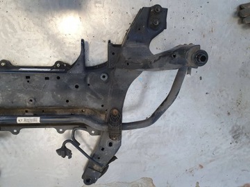 BMW 2 F45 14-22 2.0D 218D NÁPRAVNICE KOLÉBKA MOTORU