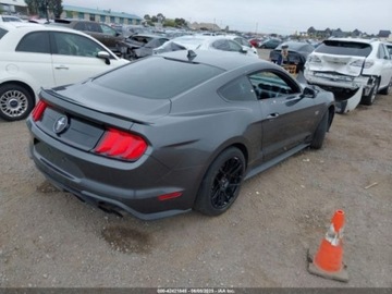 Ford Mustang VI 2020 Ford Mustang 2020 Ford Mustang EcoBoost Fastback 2.3 Benzyna 330KM, zdjęcie 3