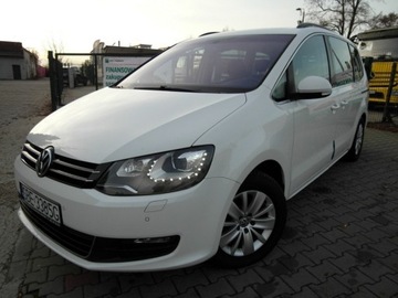 Volkswagen Sharan II Van 2.0 TDI-CR BMT 140KM 2012 Volkswagen Sharan Xenon Led Szklany Dach Klimatronik 2.0 Diesel 140KM, zdjęcie 4