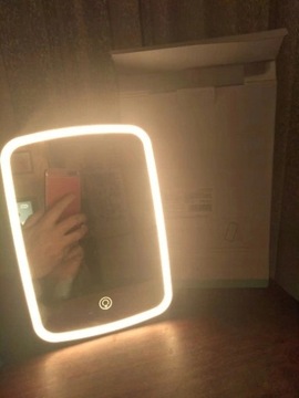 ЗЕРКАЛО ДЛЯ МАКИЯЖА С LED / 3 ЦВЕТА
