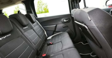 Dacia Lodgy Minivan Facelifting 1.6 SCe 102KM 2019 Dacia Lodgy Dacia Lodgy SCe 100 Stepway 1.6 Benzyna 102KM, zdjęcie 28