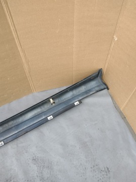 Listwa progowa lewa Mercedes B W245 A1696102108